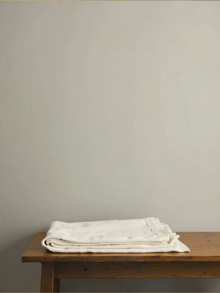Folded Linen (2024), oil on linen by Margit Halász
